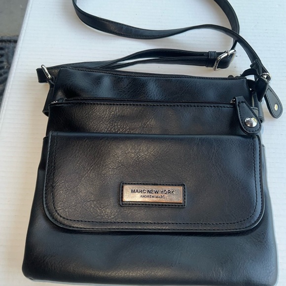 Marc New York Black Leather Shoulder Bag - Picture 3 of 5